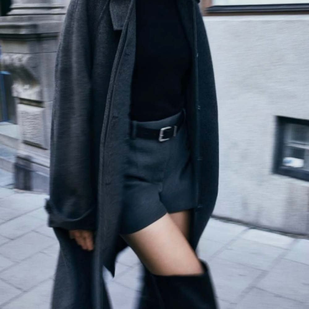 Rafaela, Ladies Black Trench Coat! GET THE “LOOK”… - Picture 3 of 16